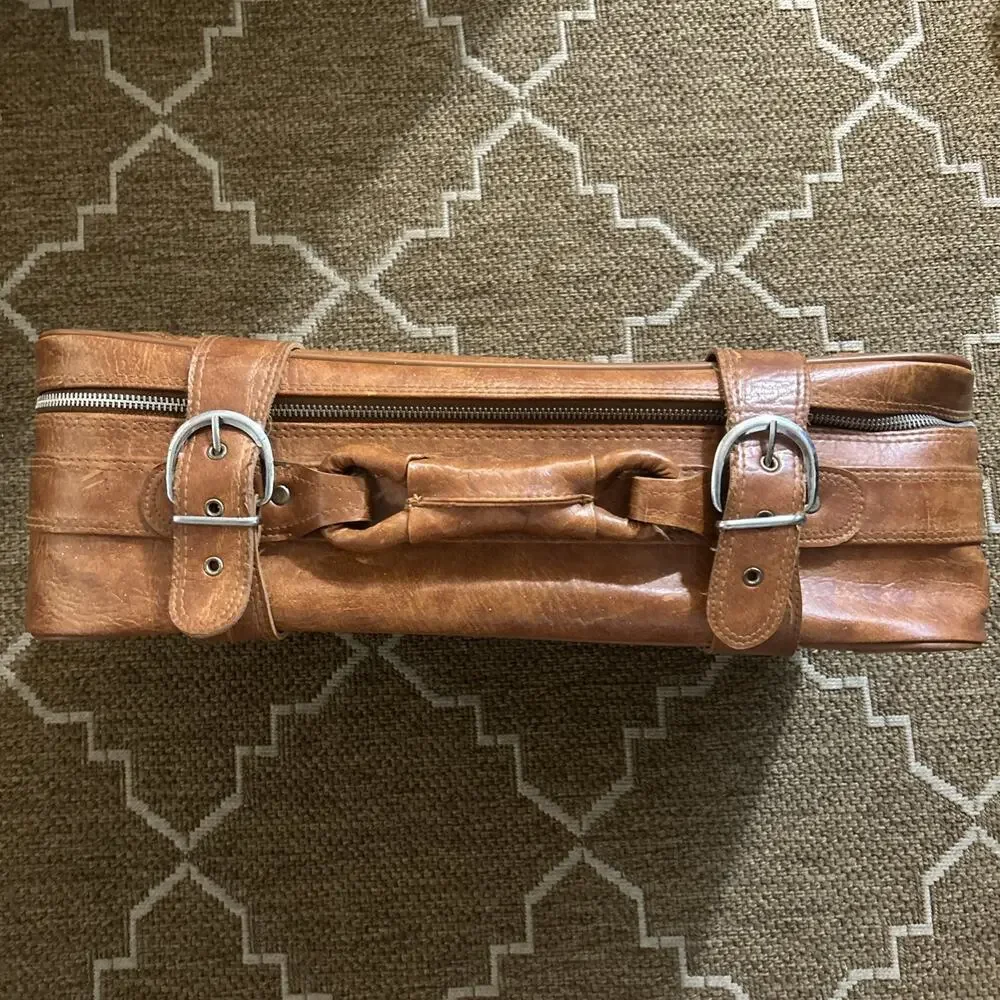 Vintage World Traveler 2-Piece Leather Nesting Luggage Set Good Pre Owned Set!